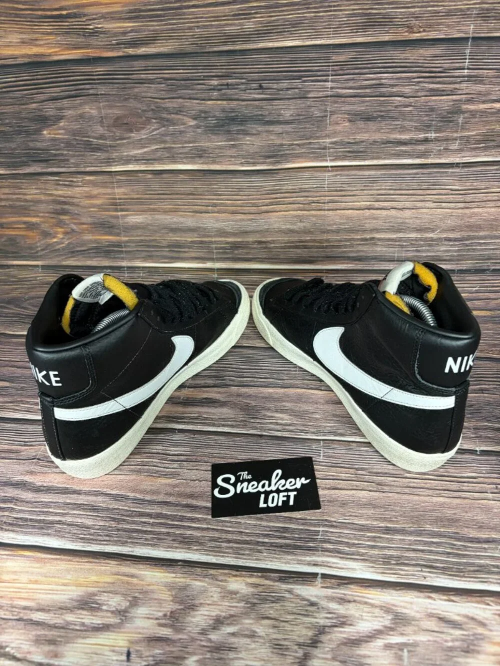 Nike Blazer Mid '77 Men's Black Lace Up Sneakers Size‎ 9